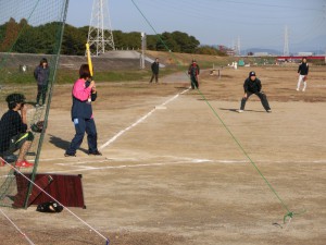 ２０１３年１１月　ＵＯＳソフトボール大会に参加しました。