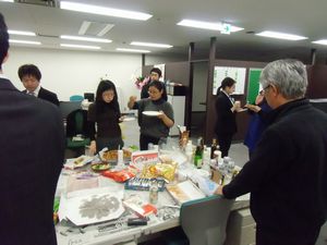 ２０１３年納会を行いました。